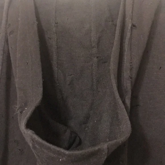 Hot and delicious black distressed shirt - Picture 7 of 9